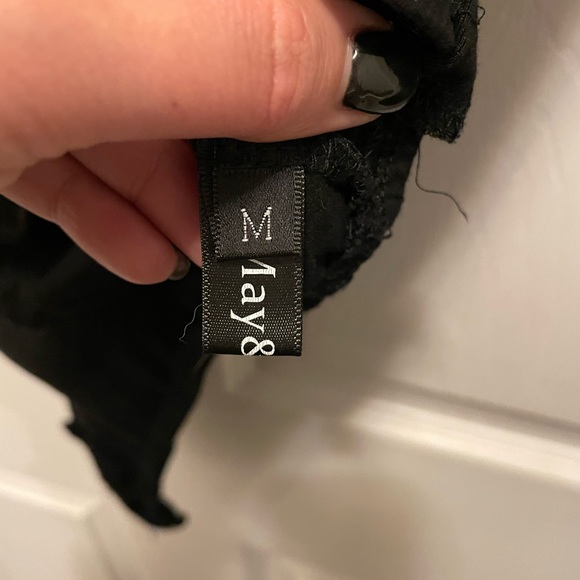 Deep V amazon bodysuit - Picture 2 of 2